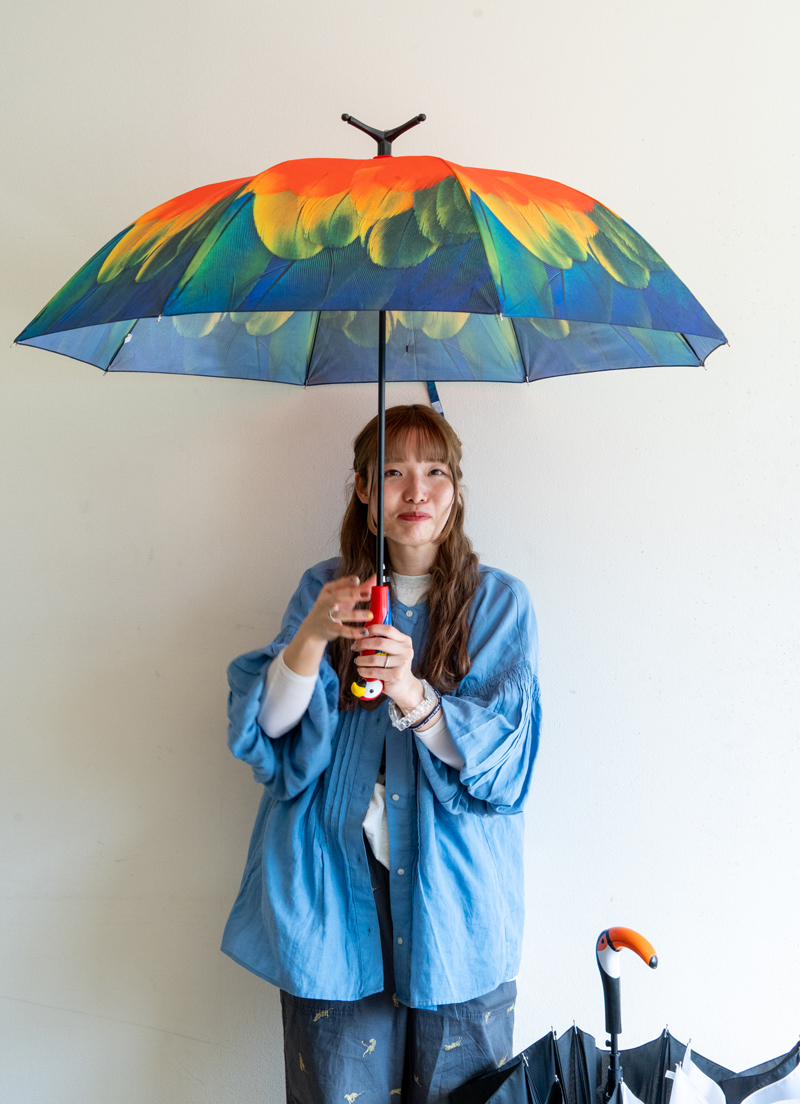 雨の日の待ち合わせも楽しみになりそうですね～！