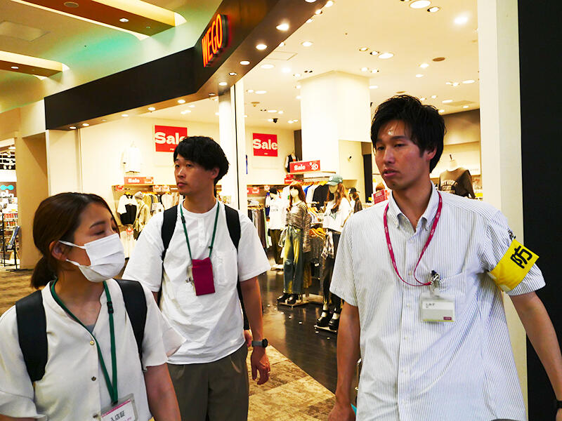 館内の案内はイオンモール札幌発寒の清水さんへバトンタッチ！