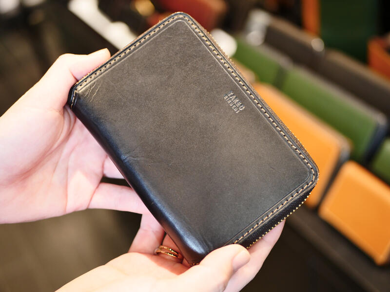 ポケットに入るくらいのコンパクトな財布
