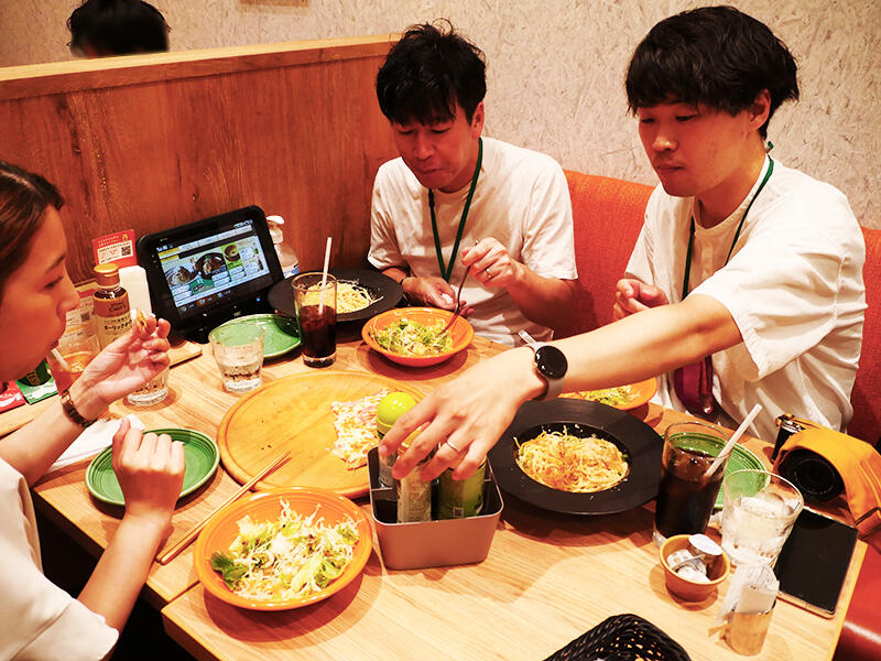 「おいしい！」と大変ご好評。次は一緒にワイン飲みに来ましょう、SAKAさん！